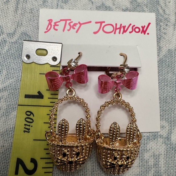 Betsey Johnson Pink Bow Gold rabbit Basket Earrings - Picture 3 of 4